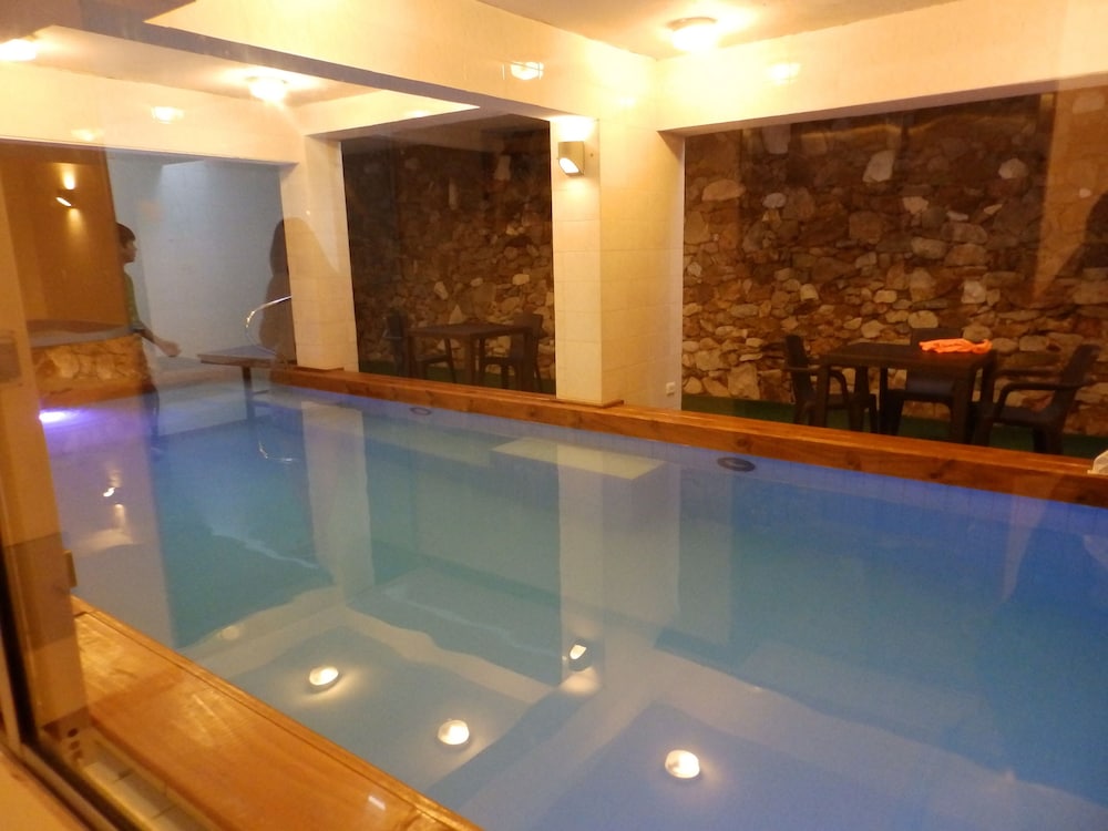 swimming pool spa