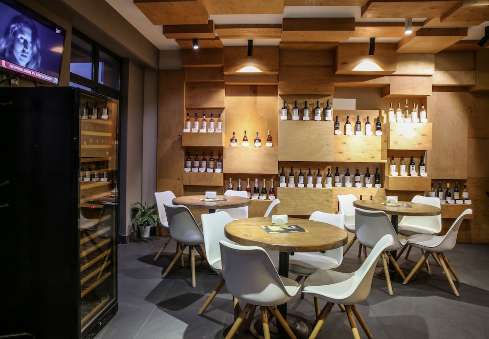 Wine Hotel 18/29