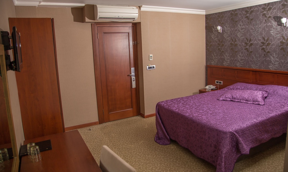 Grand Merin Hotel 23/63