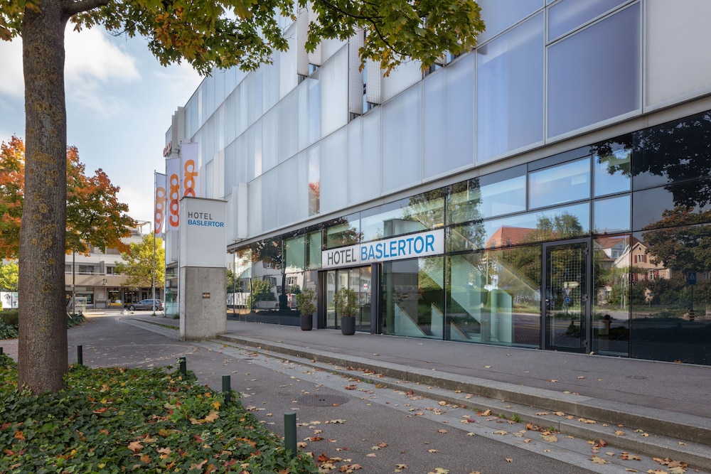 Baslertor Hotel 60/64