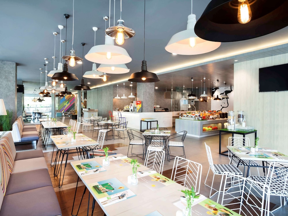 Ibis Styles Jakarta Sunter 38/62