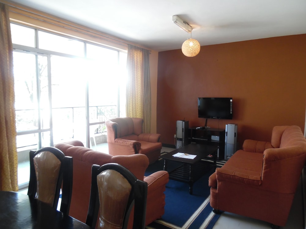 Samra Court 26/40