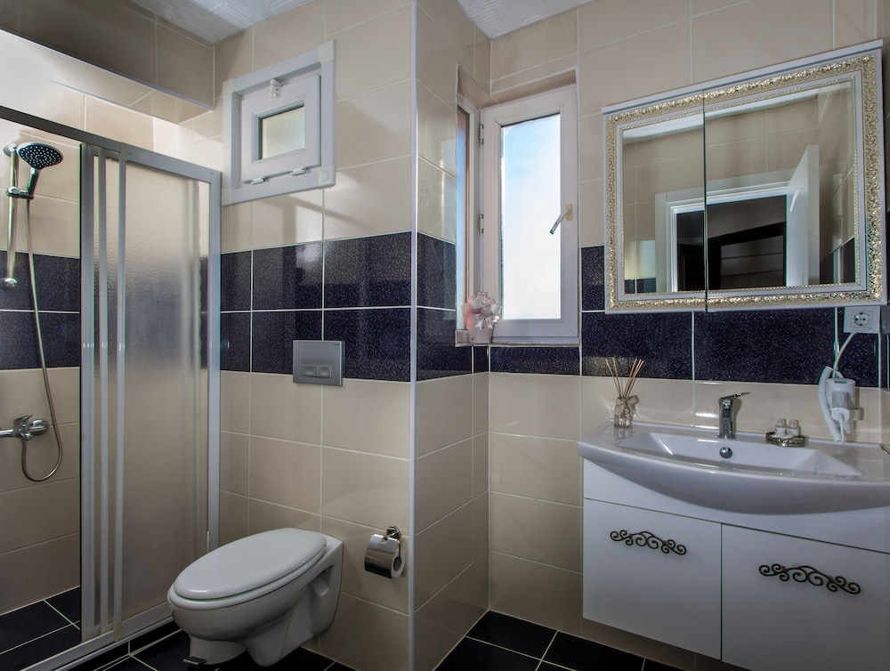 Carvan Hotel 12/55