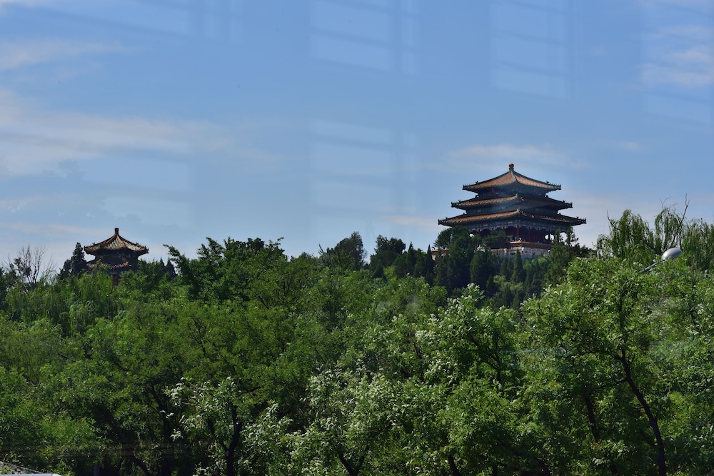 The Jingshan Garden Hotel 9/66
