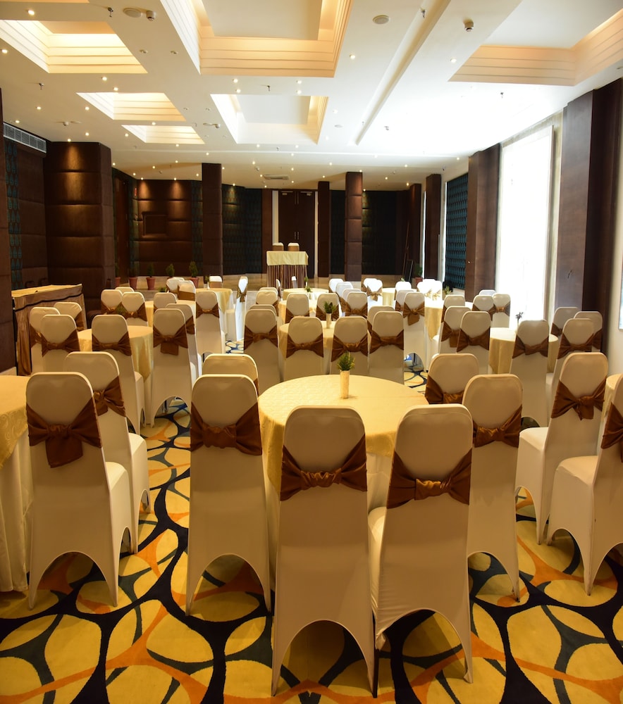 Marigold Sarovar Portico 37/50