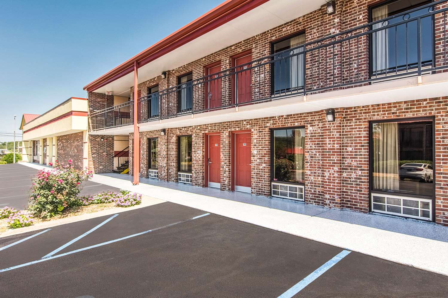 Econo Lodge Fort Payne 13/14