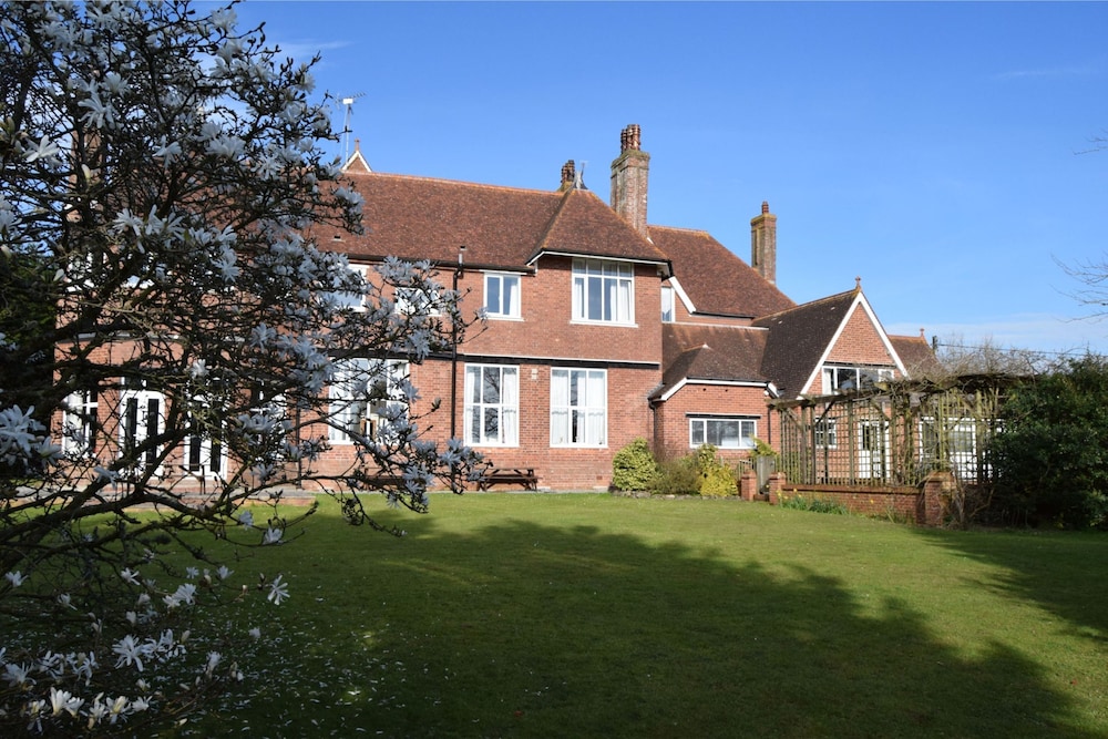 The Grange Court Hotel 45/50