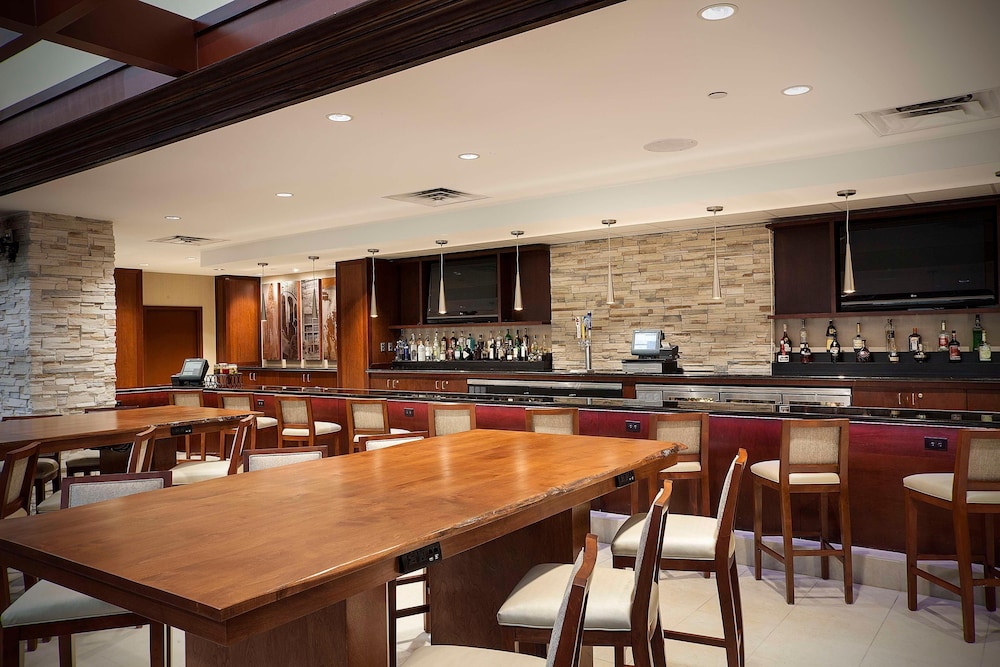 Sonesta Hotel Houston IAH Airport 14/34