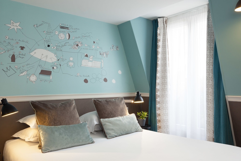 Hotel Des 3 Poussins 12/53