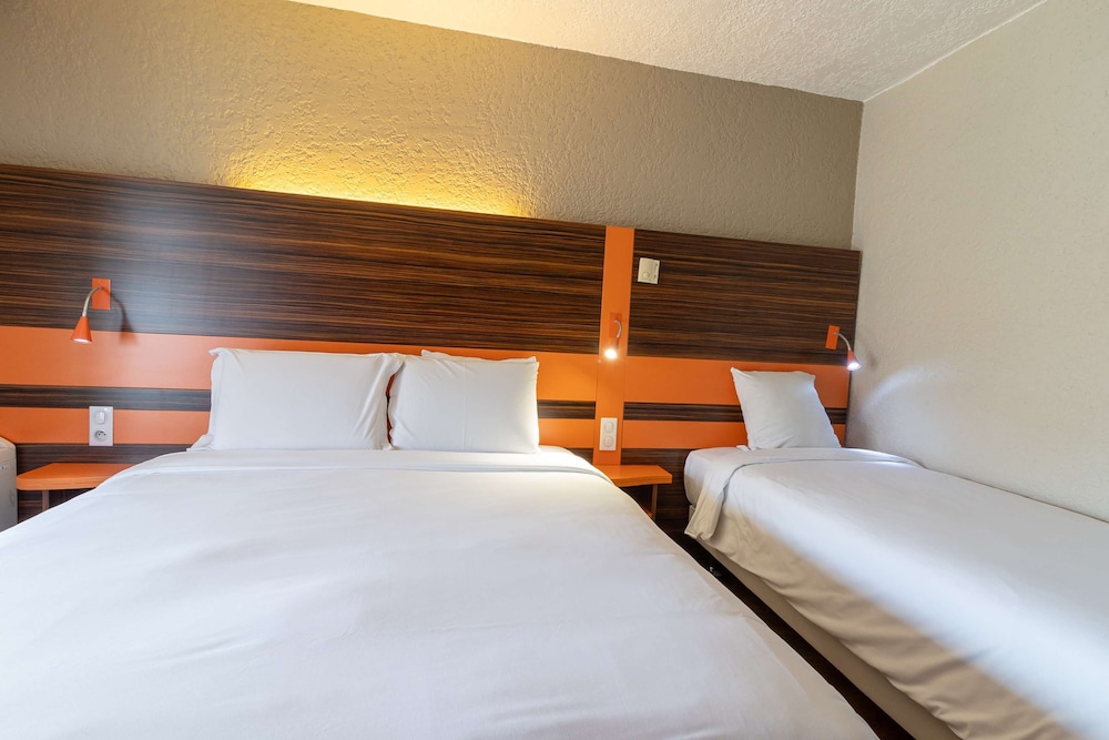 Superior, 1 Double and 1 Single Bed