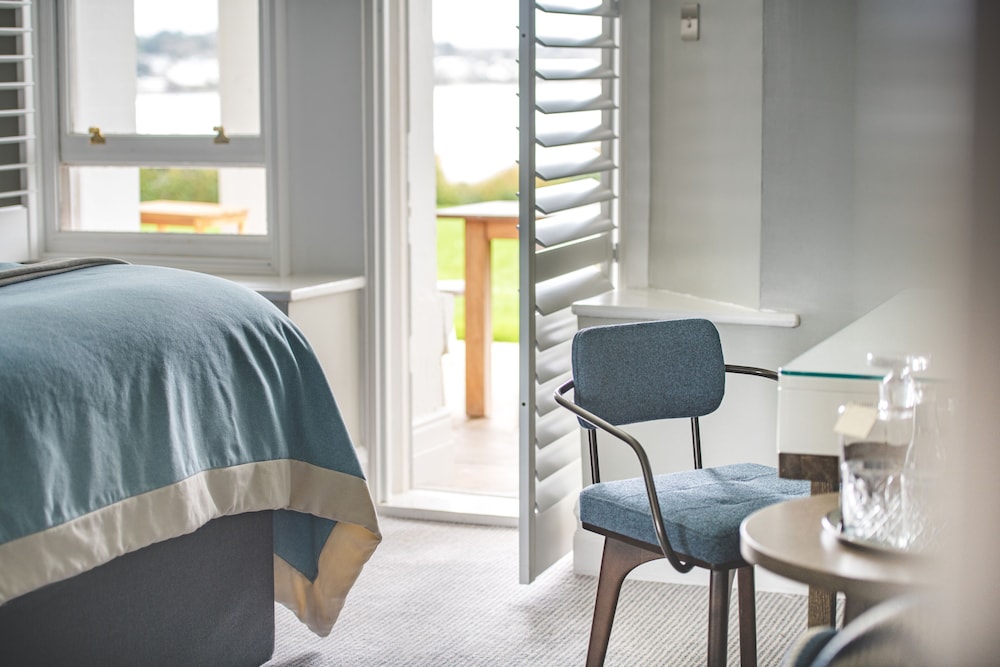 Padstow Harbour Hotel 50/64