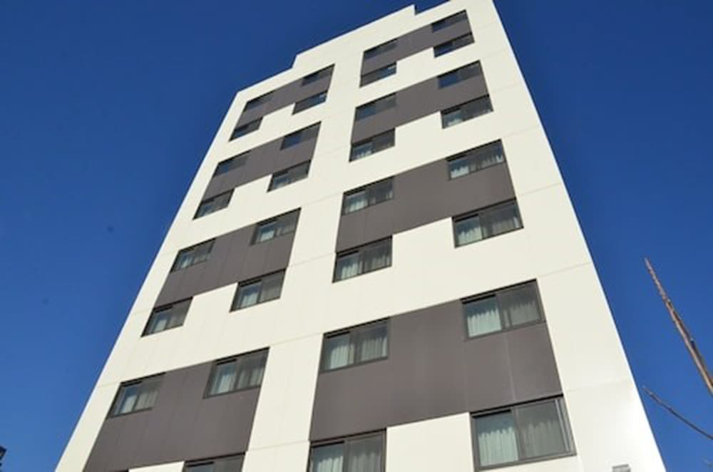 Lic Plaza Hotel 2/18