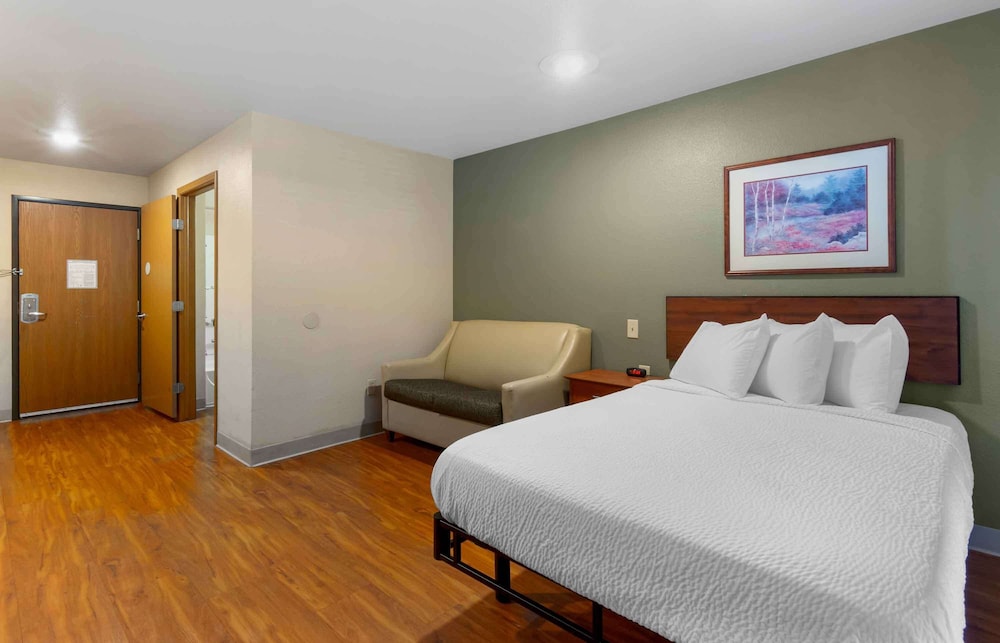 DELUXE, STUDIO, DOUBLE BED, SOFA