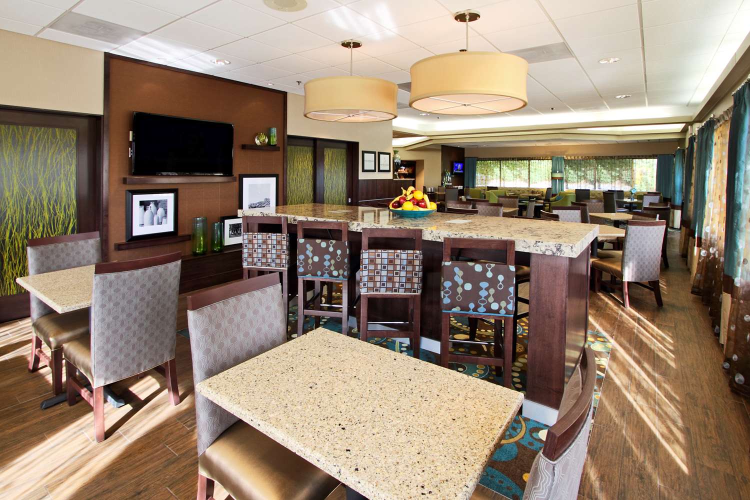 restaurant cafeteria