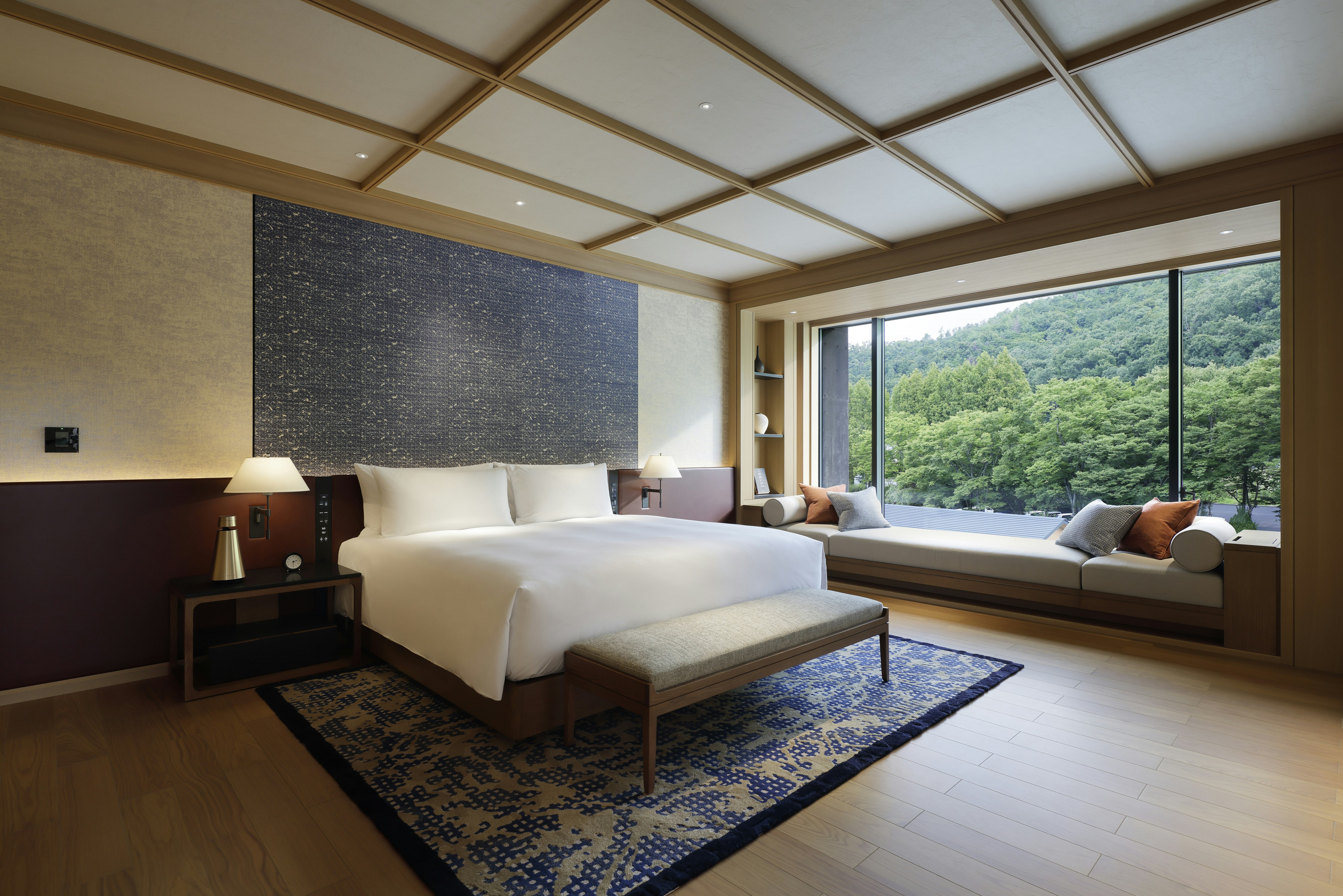 Peak, Suite