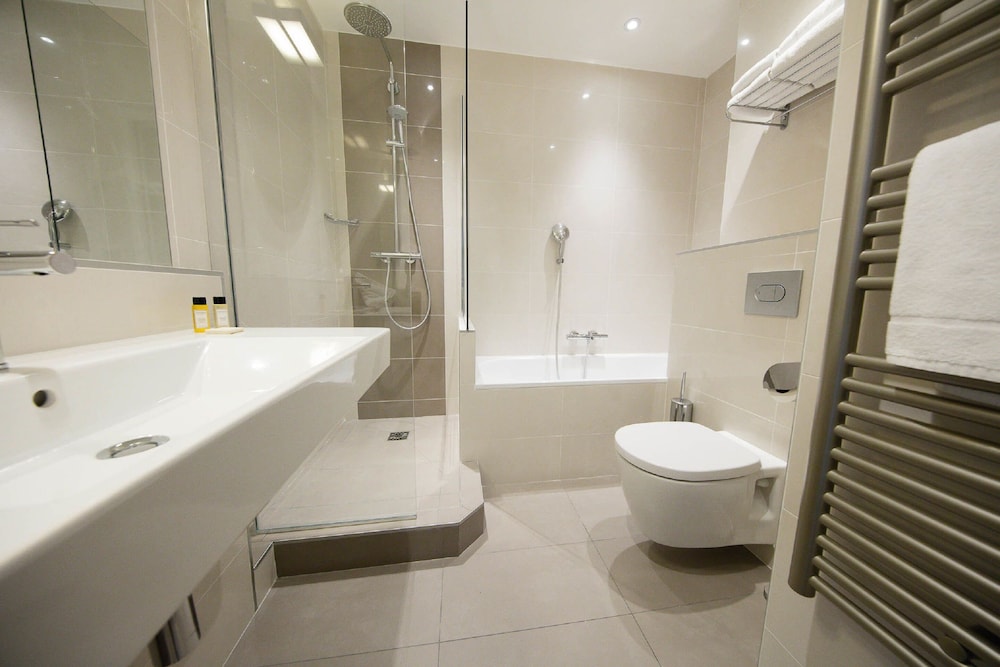 Hotel Montbriand Antony 44/44