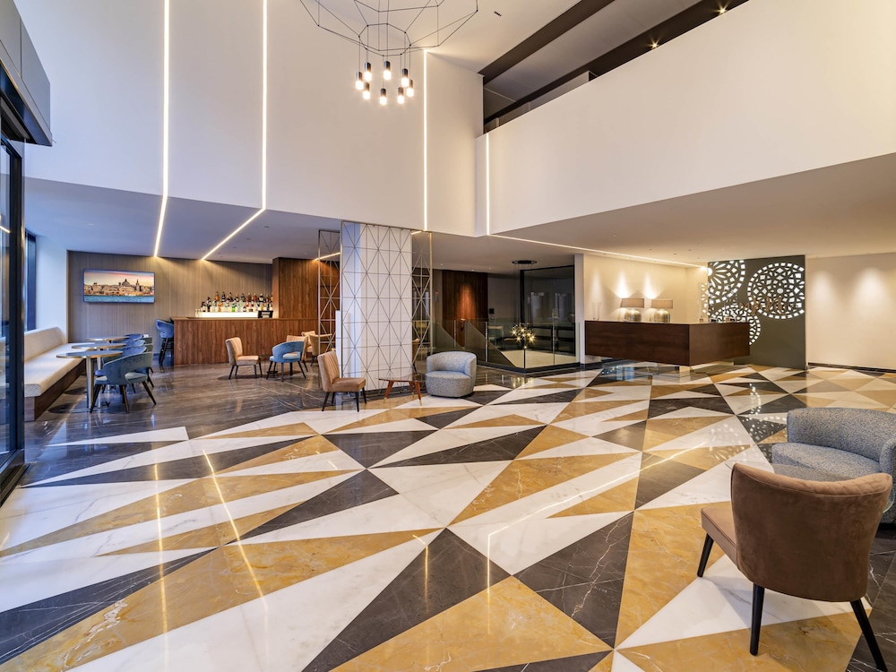 Mercure St. Julian s Malta 6/69