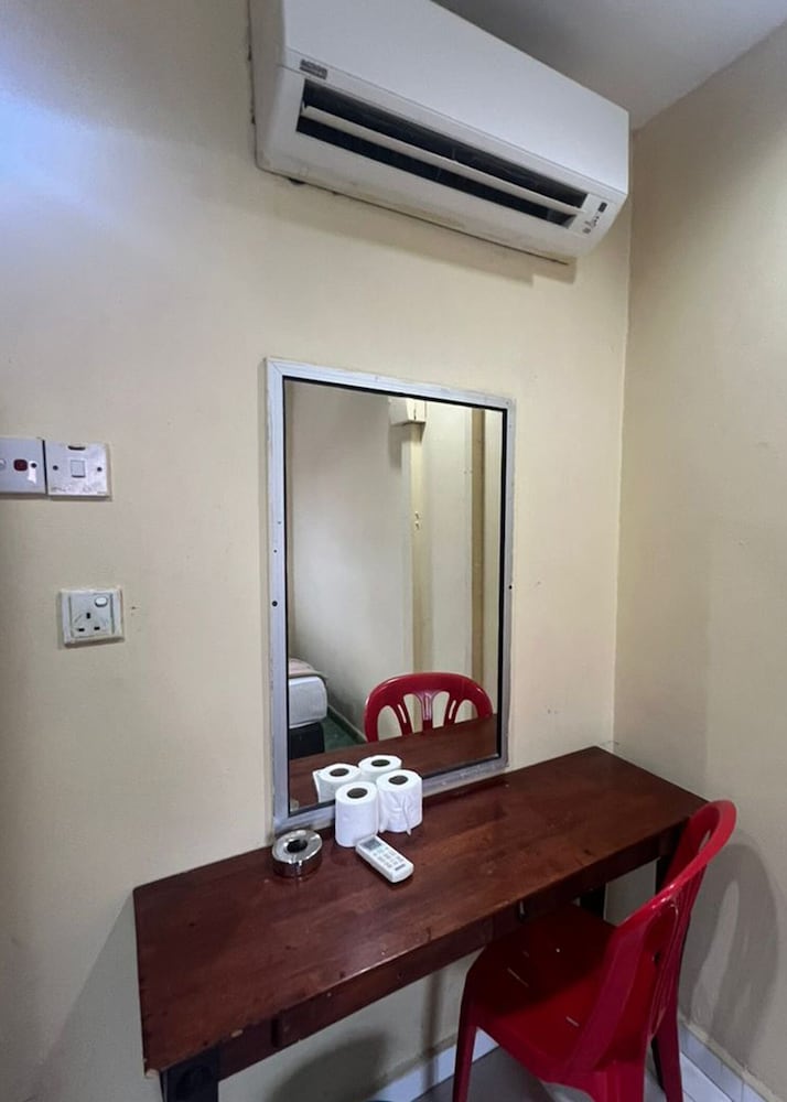 Seri Rawang Hotel 14/16