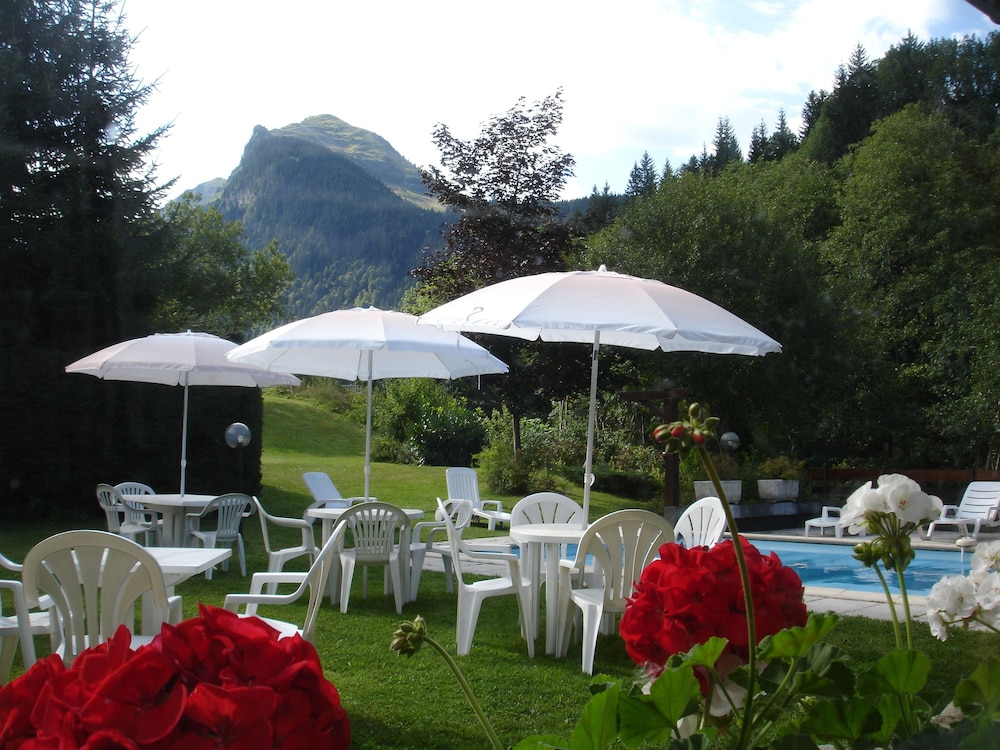 Hotel Le Soly Varnay 63/68
