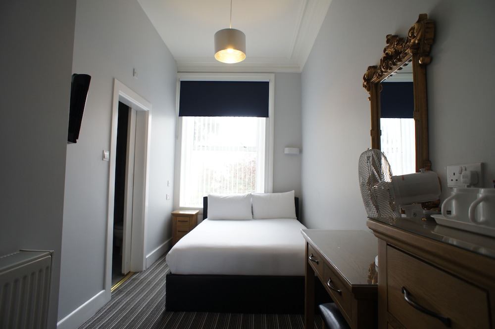 The Applewood Hotel 25/67