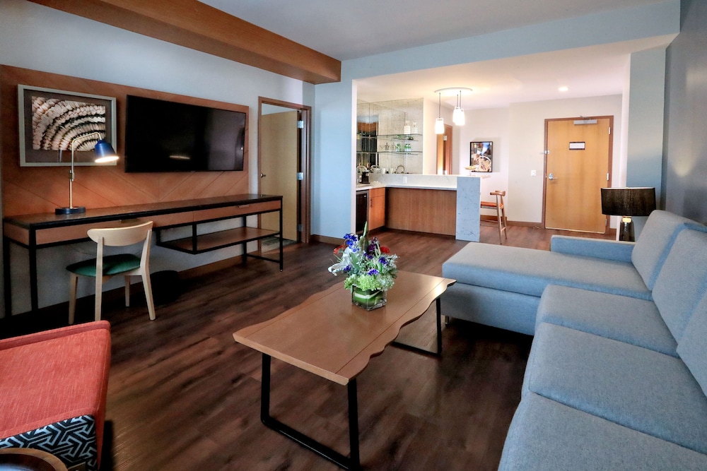 Emerald Queen Hotel and Casino - Tacoma 30/50