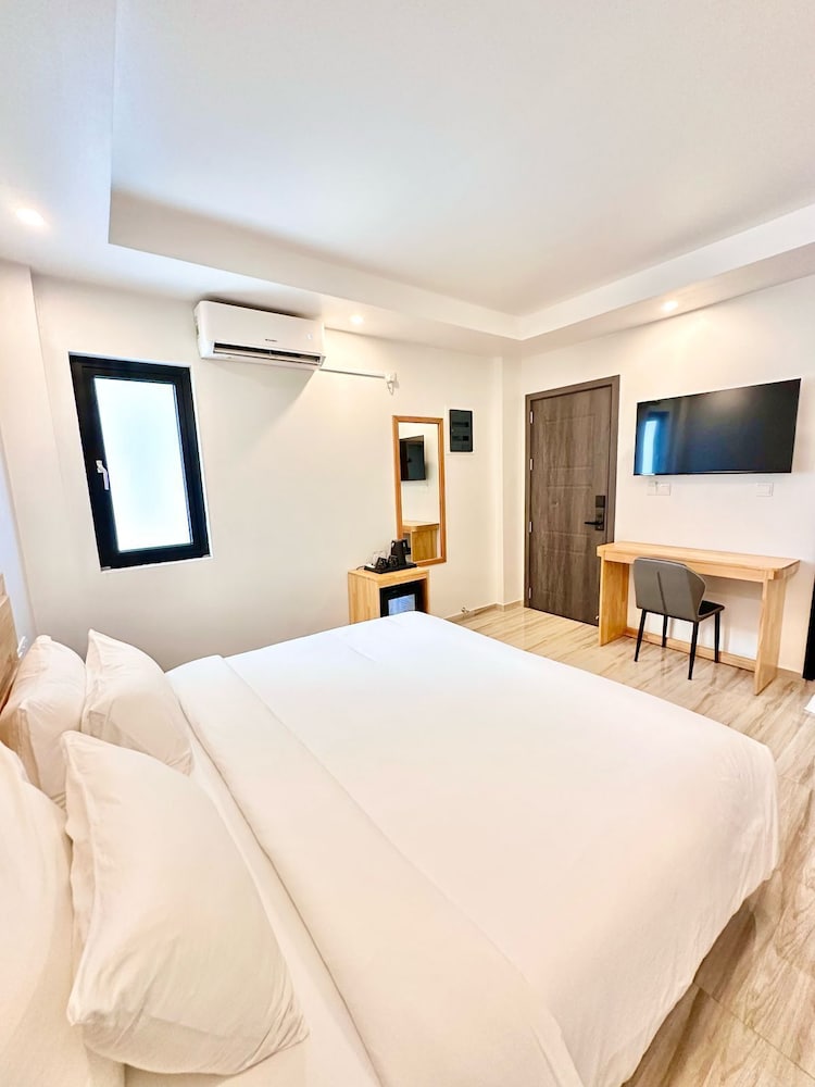 AIMI Beach Hotel 38/64