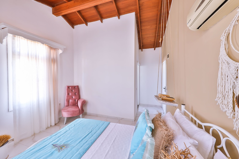 Mon Amour Alacati 10/32