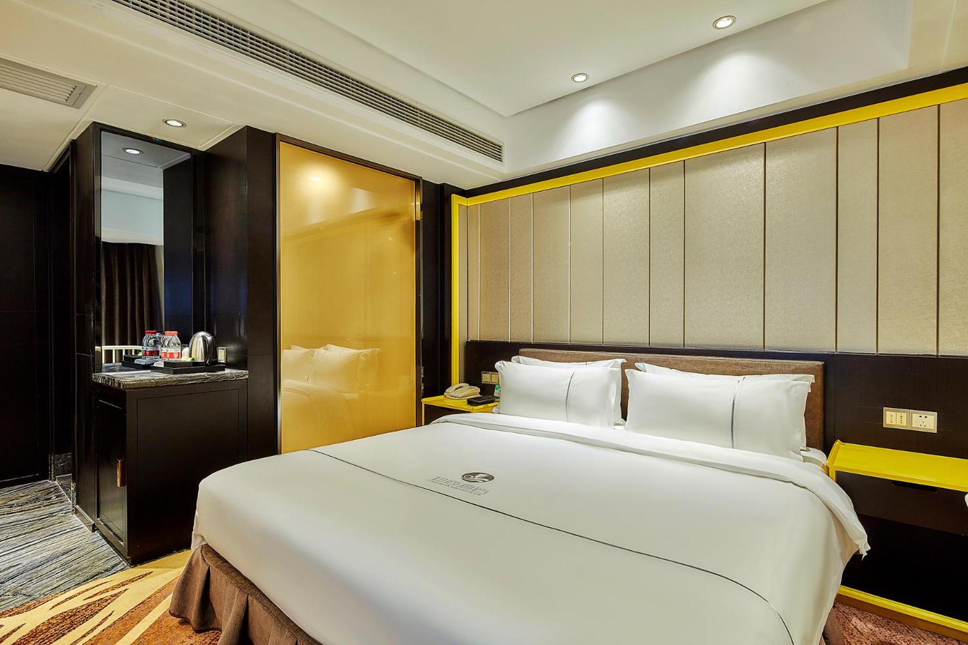 Business, King Bed, Queen Bed