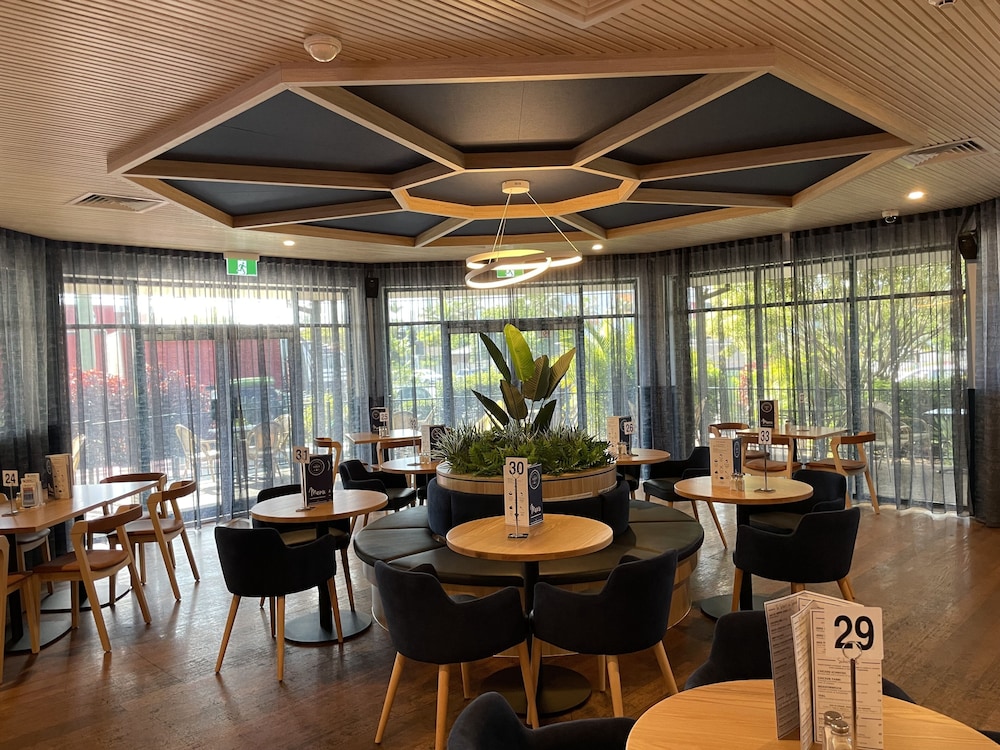 MEADOWBROOK HOTEL BRISBANE 29/40