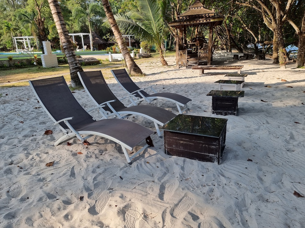Payam Cottage Resort 11/21