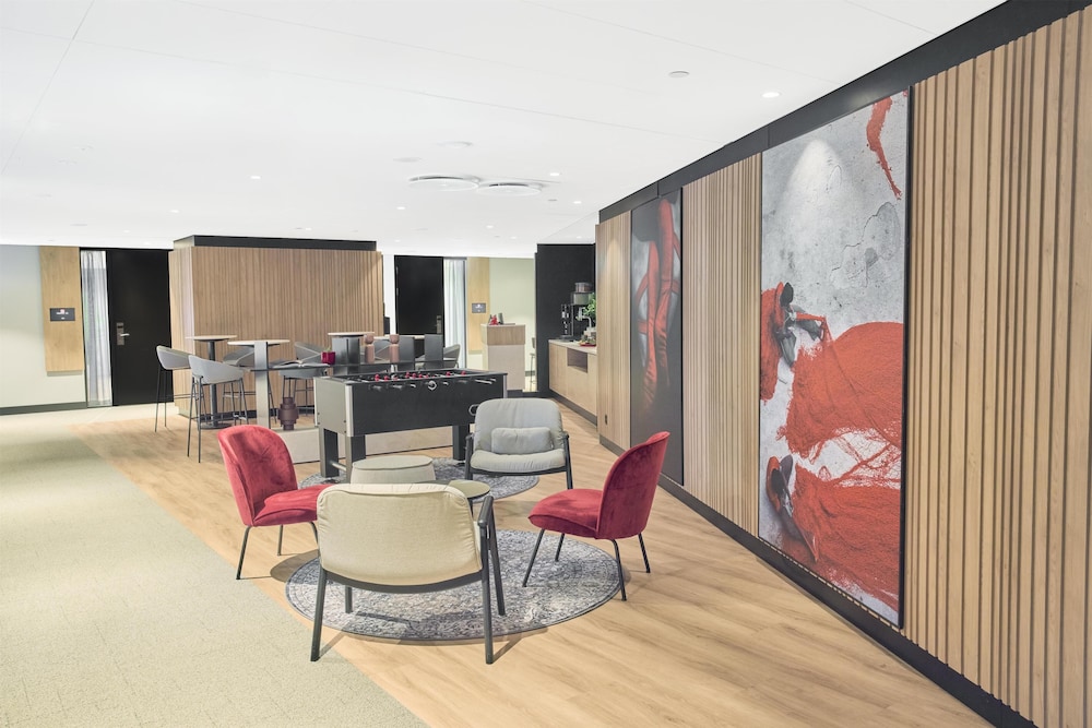 Radisson RED Oslo Airport 58/60