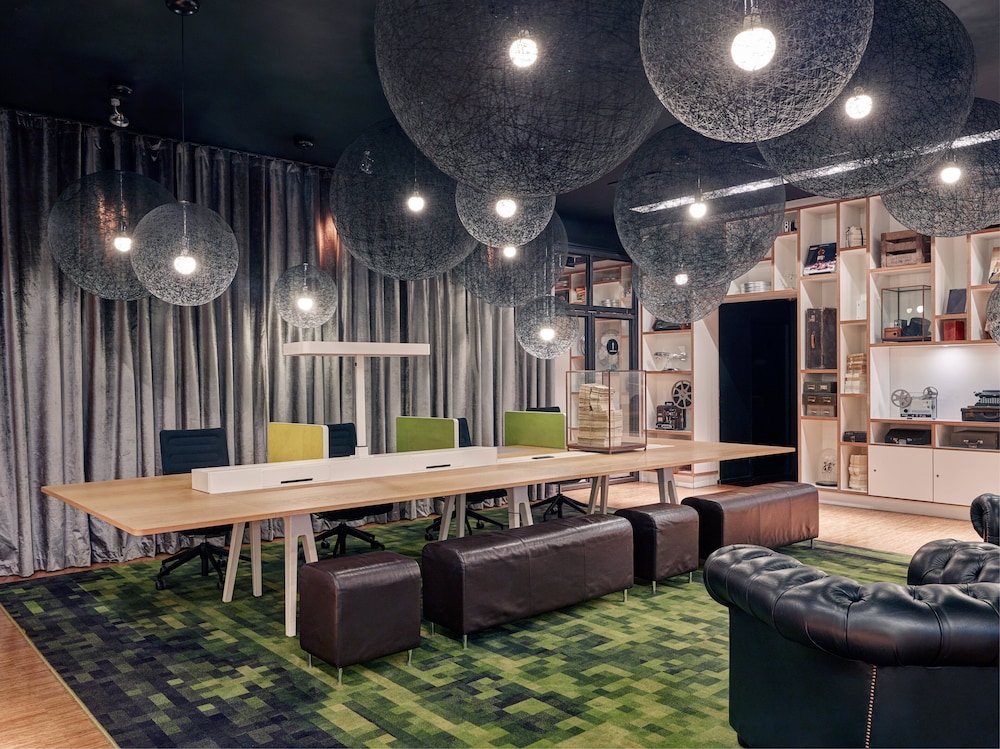 citizenM Hotel Glasgow 12/52