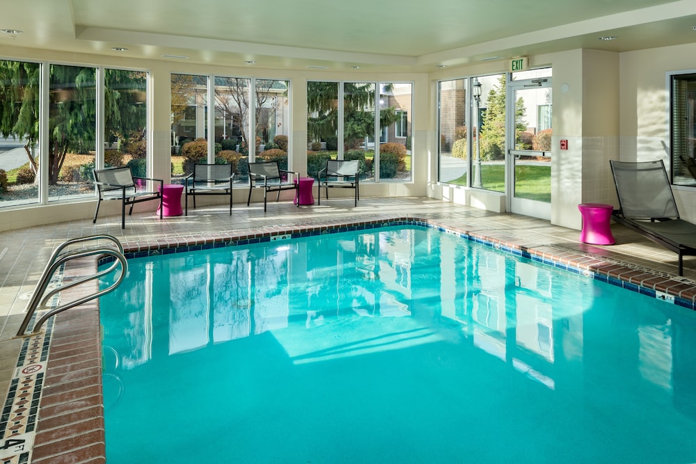 swimming pool spa