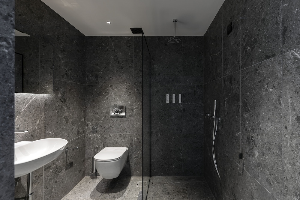 CUBIC Mykonos Seafront Design Suites 51/58