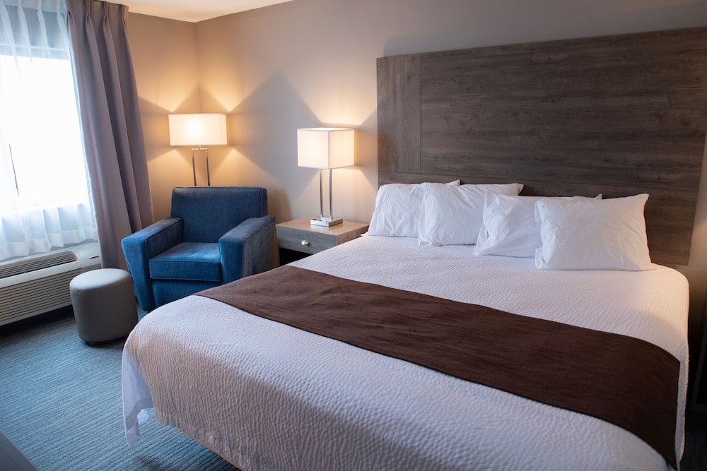 Country Hearth Inn Lomira Hotel 10/48