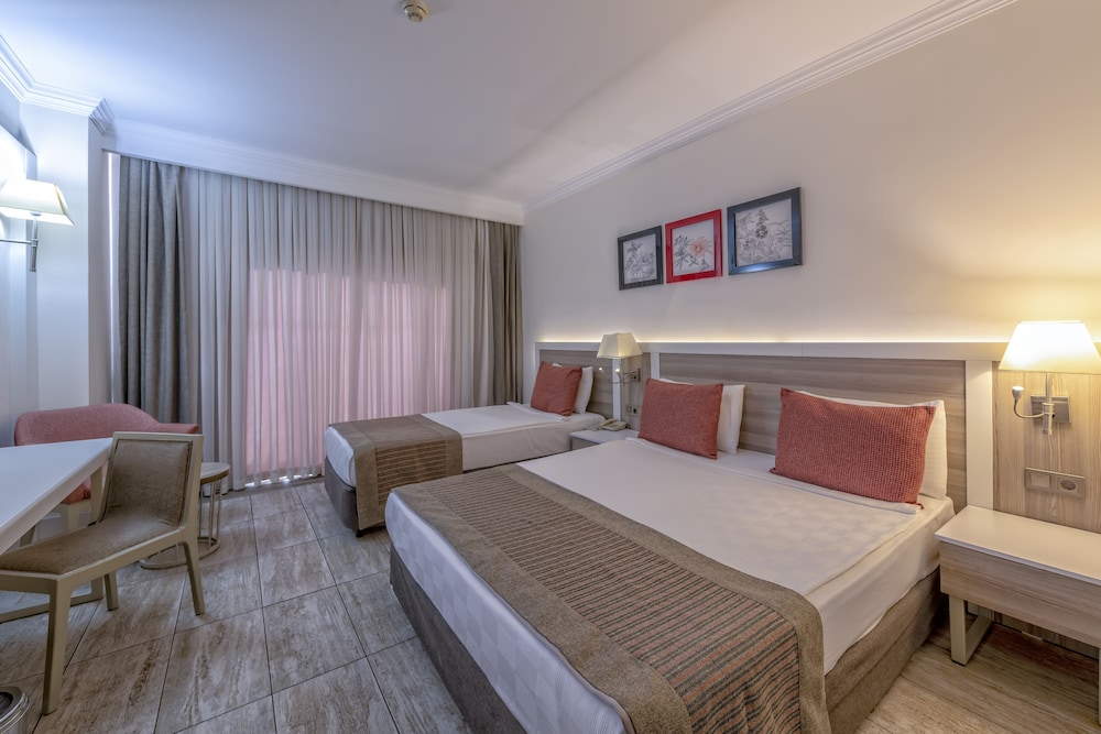 Port River Hotel 16/50