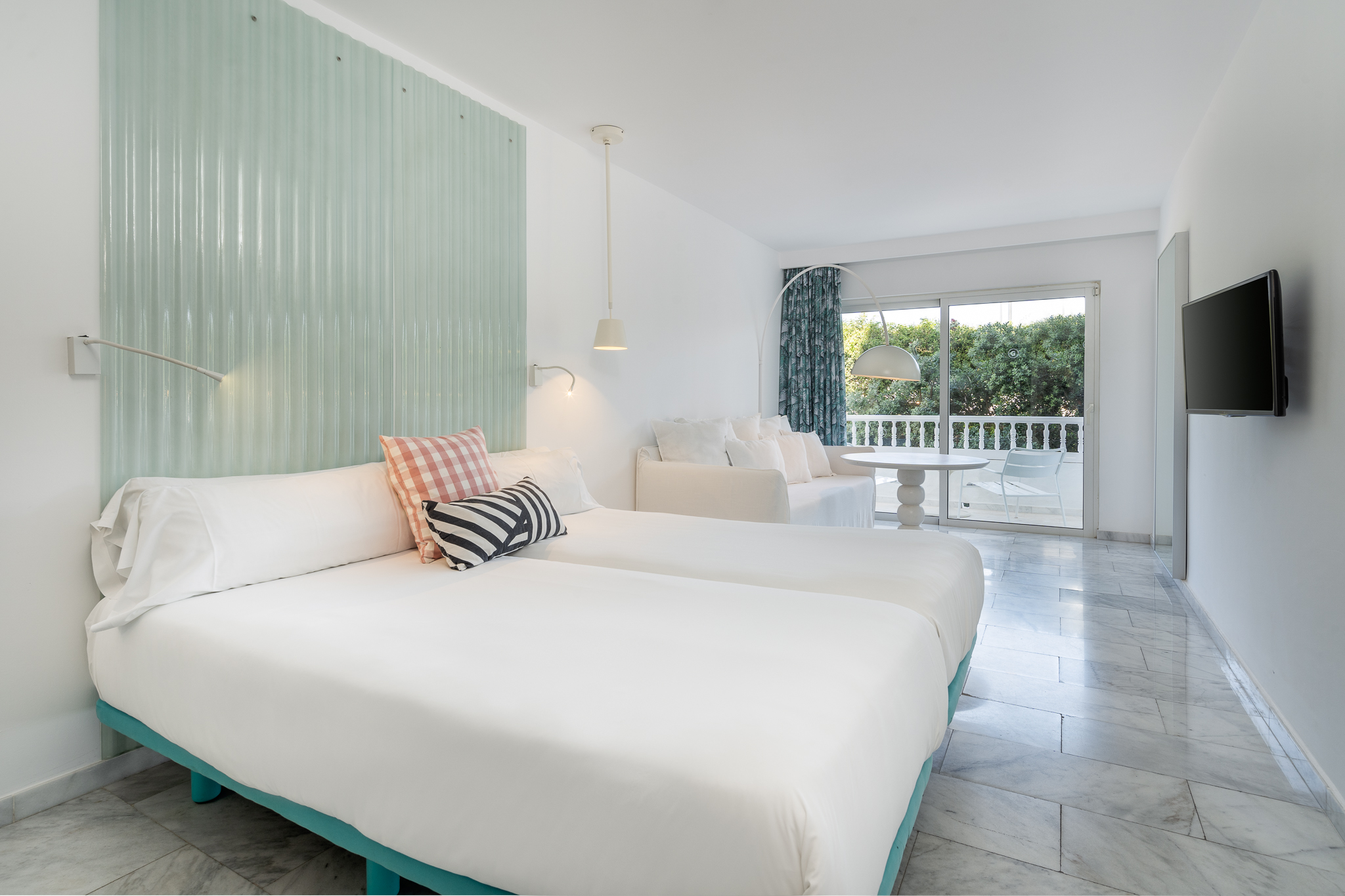 Room, Double Bed, Street View