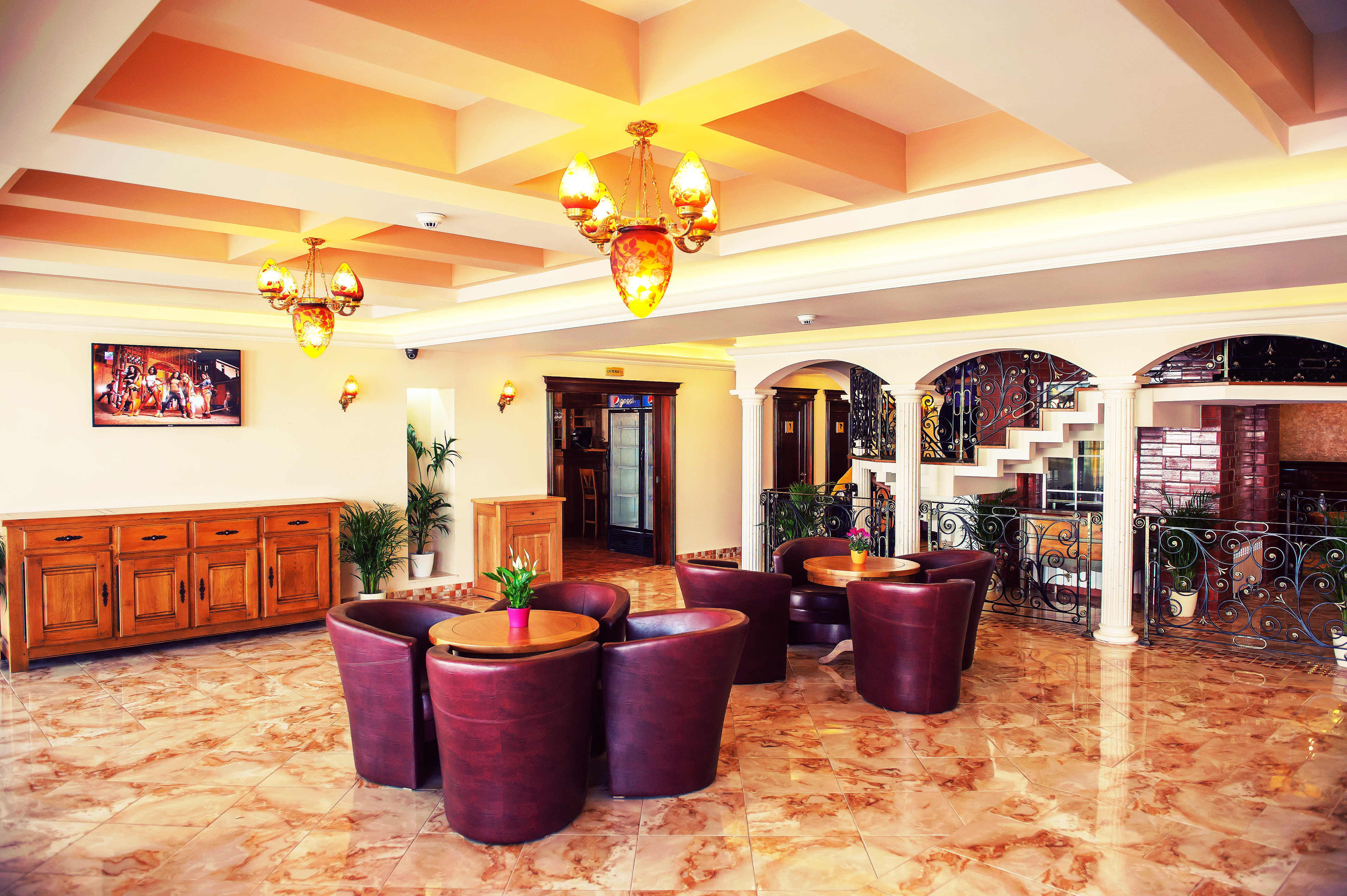 Ges Hotel 12/27