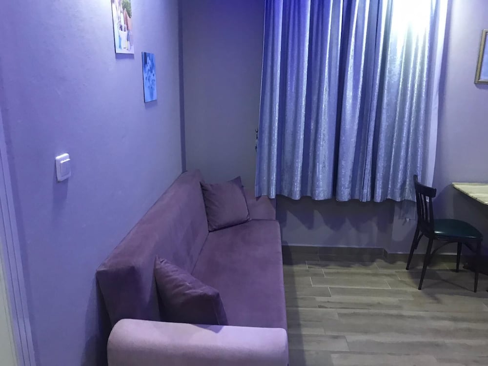 Imperial Apartments 8/18