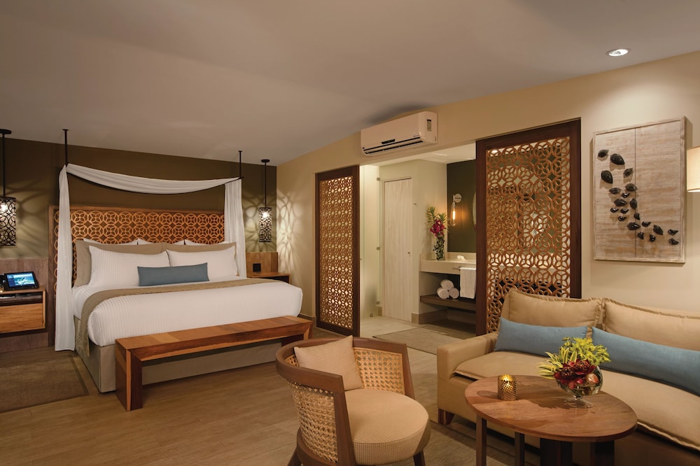 Preferred Club, Suite, Bungalow, King Bed, Ocean Front