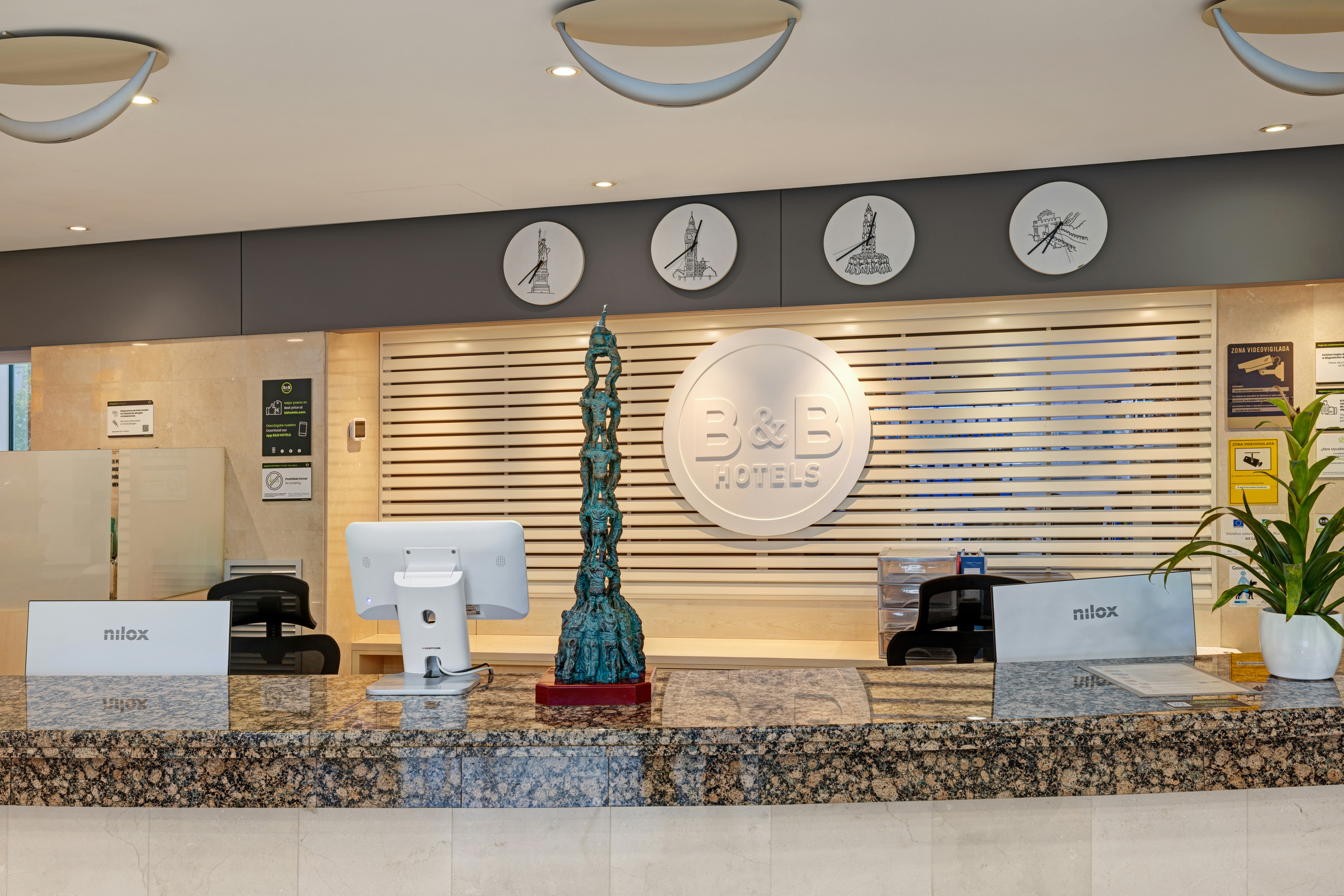 Lobby at B&B HOTEL Tarragona Valls, VALLS