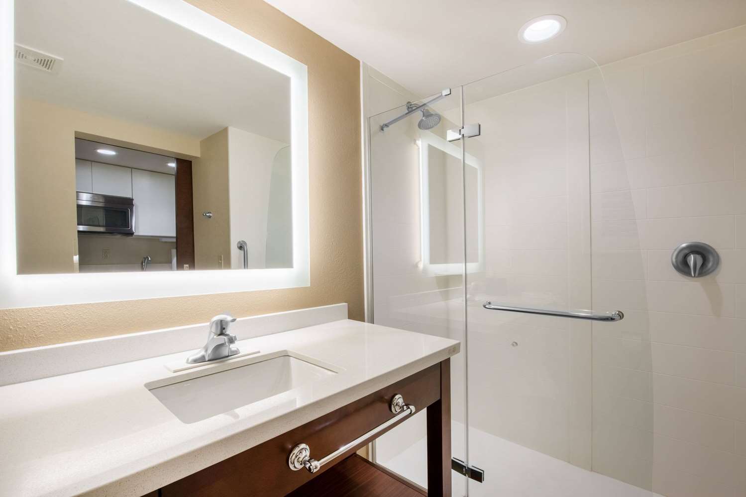 Hawthorn Suites by Wyndham Bridgeport/Clarksburg 15/18
