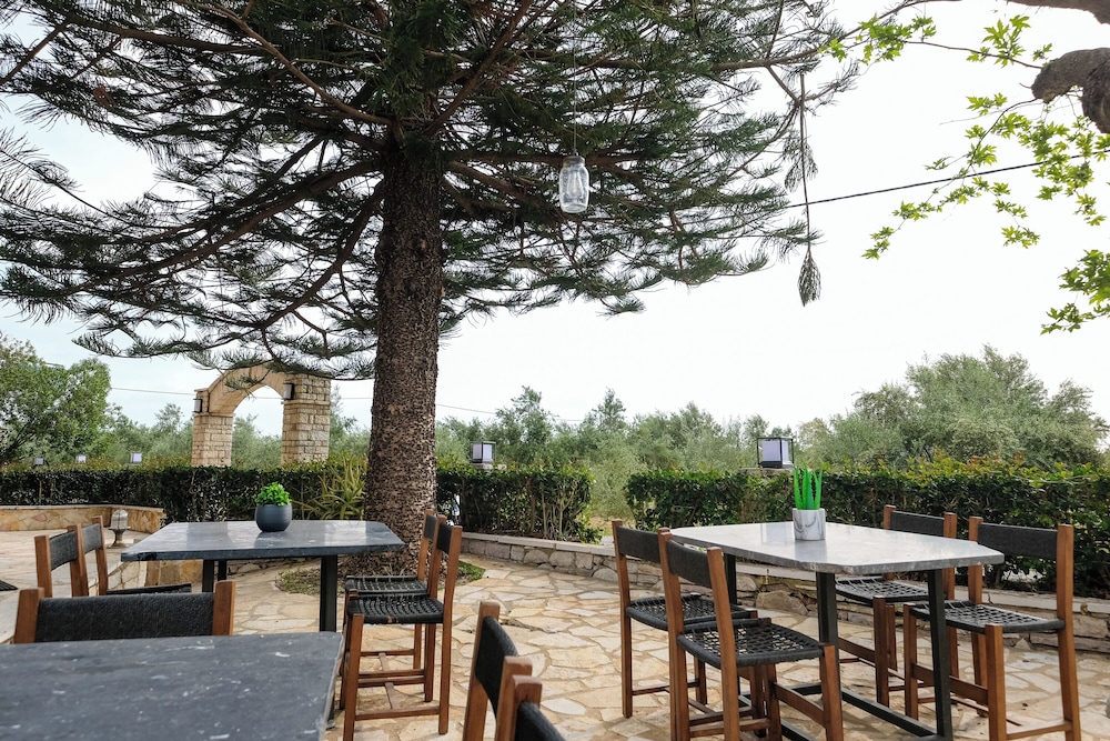 KAIAFAS LAKE HOTEL 44/67