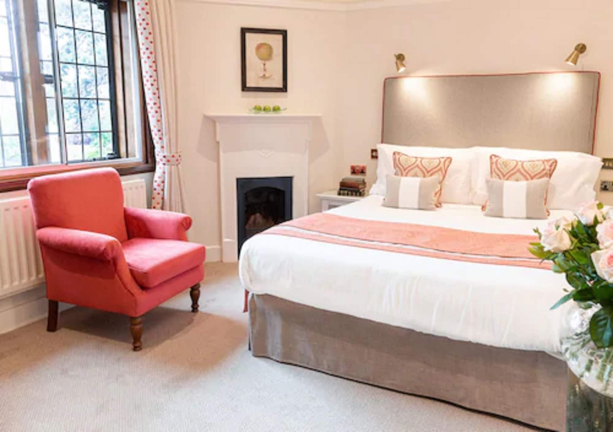 Snug, House, King Bed