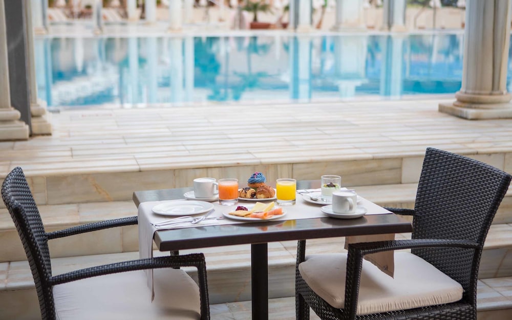 Cleopatra Palace Hotel 45/61