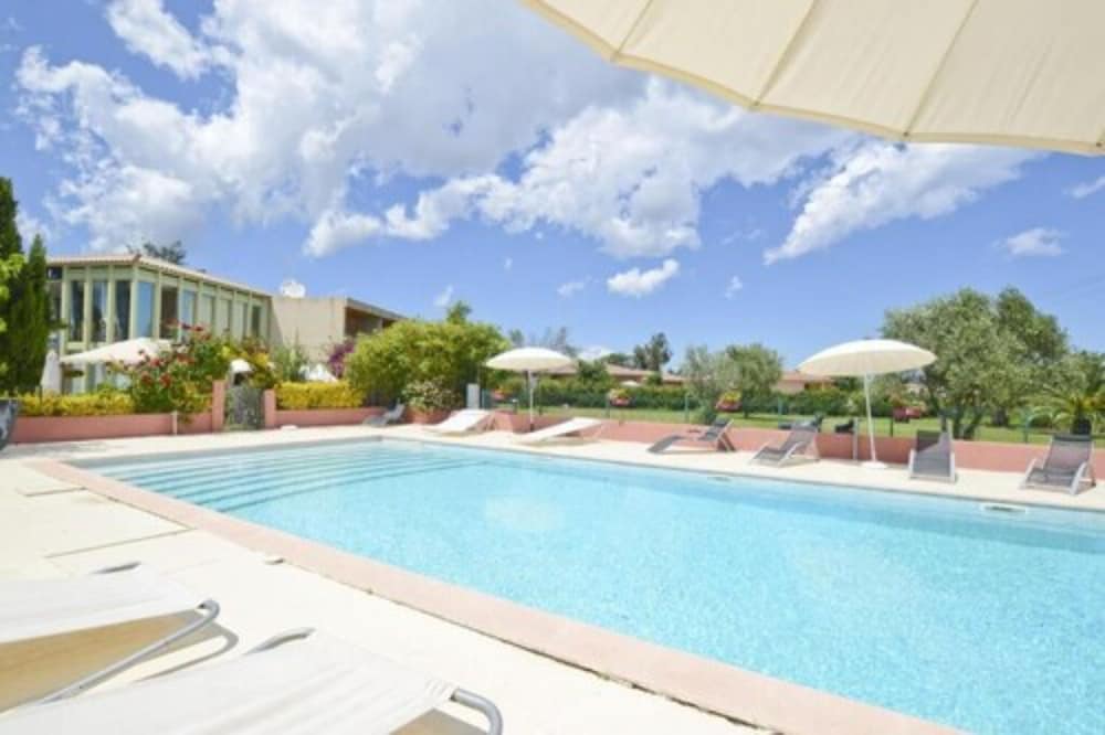 Hotel Les Jardins de La Madrague 41/65