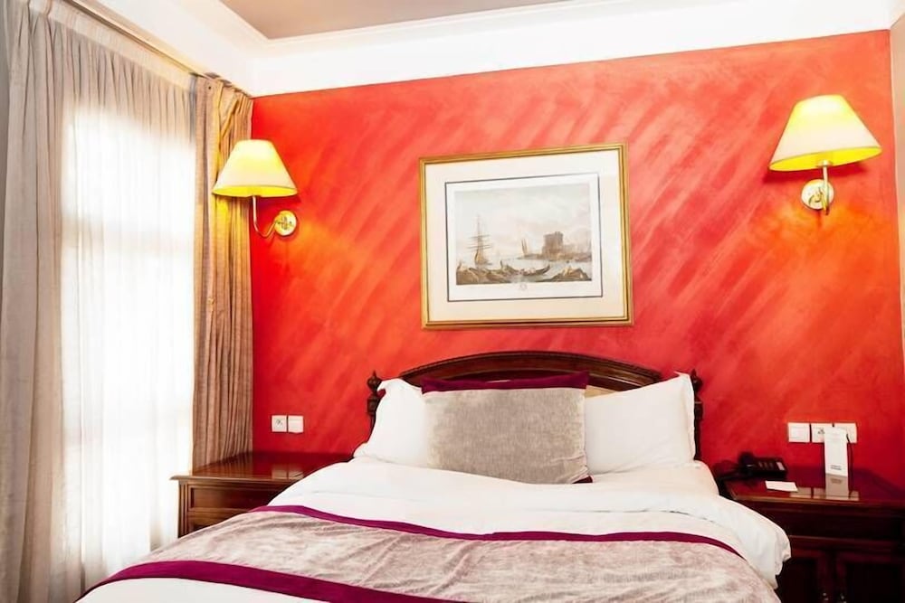 Hotel Les Saisons 6/30