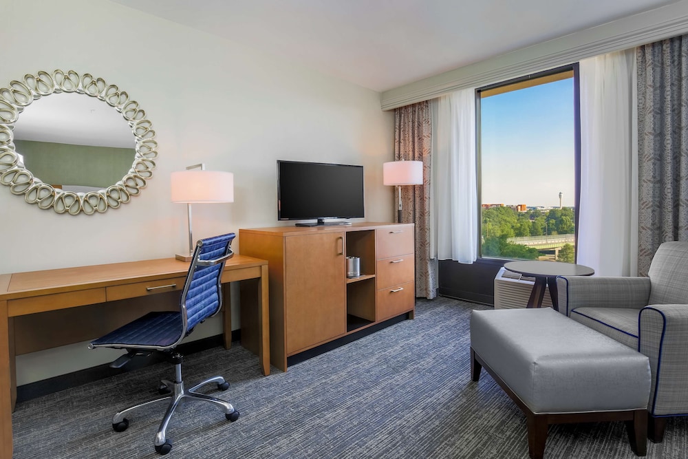 Doubletree By Hilton Hotel Atlanta Airport 45/49