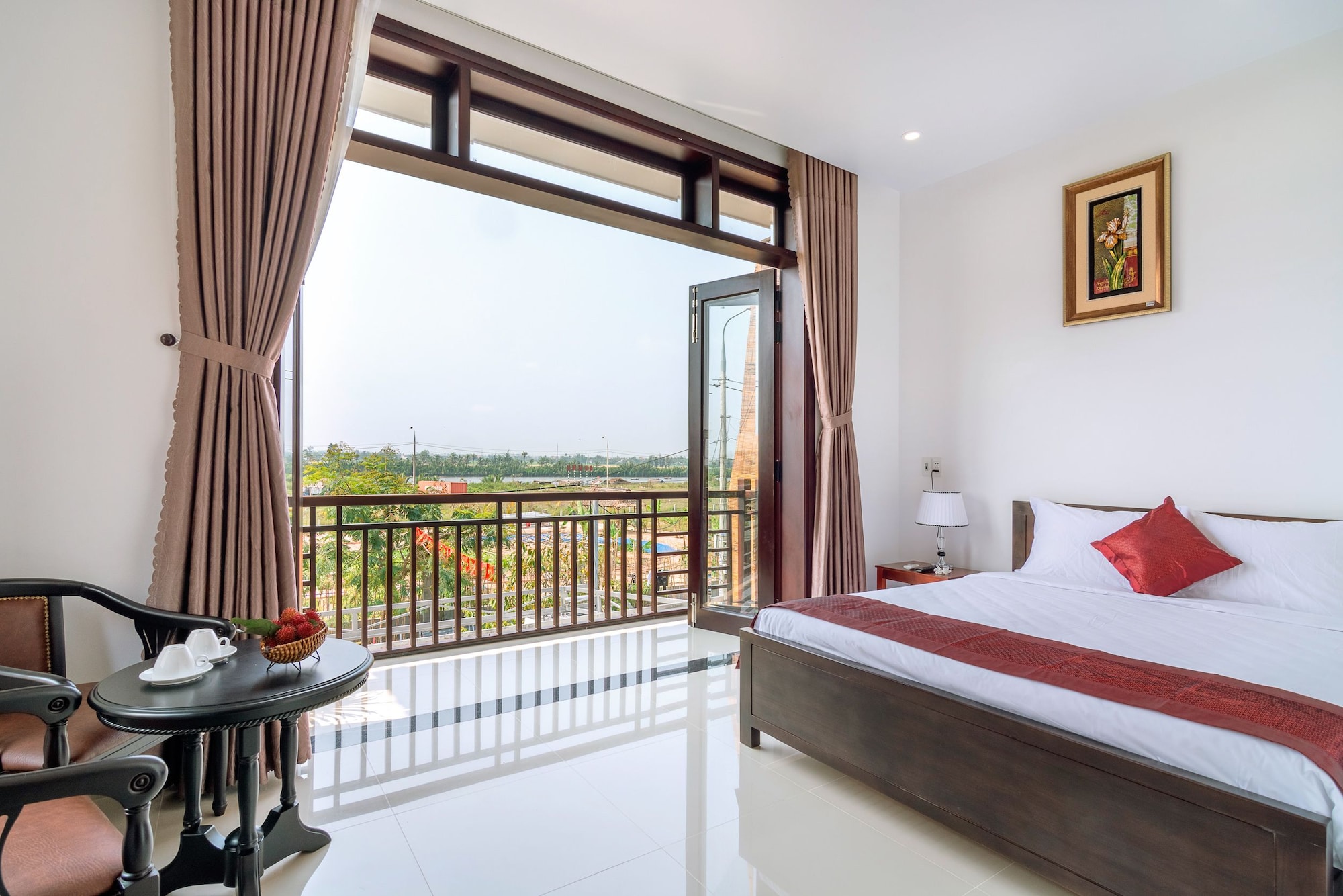 DELUXE, DOUBLE BED, GARDEN VIEW, BALCONY
