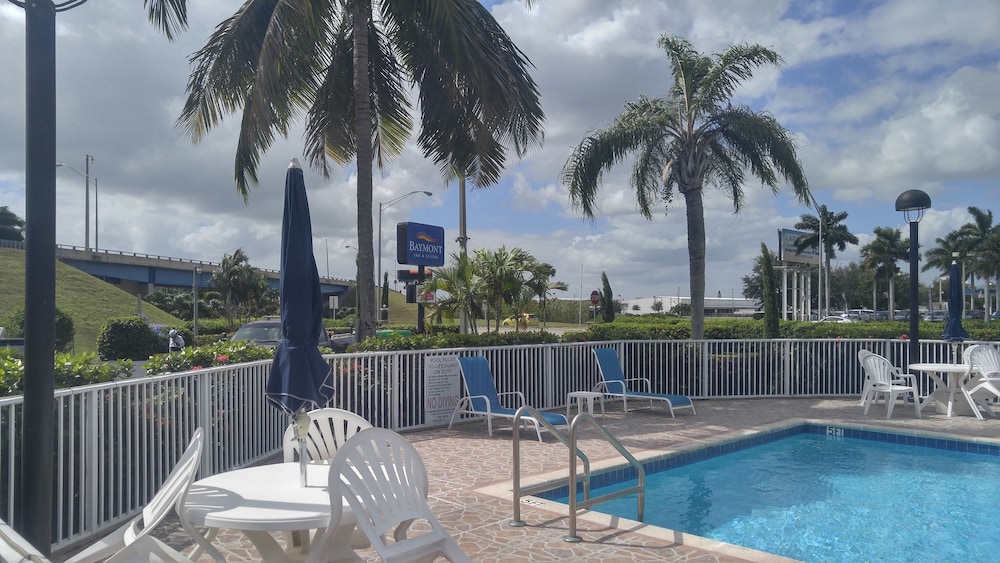 Belmont Inn Suites 40/50
